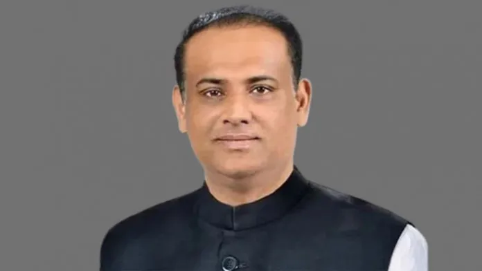 ২১ কোটি টাকা ঋণ জালিয়াতি: সাবেক ভূমিমন্ত্রী সাইফুজ্জামানসহ ২৫ জনের বিরুদ্ধে মামলা